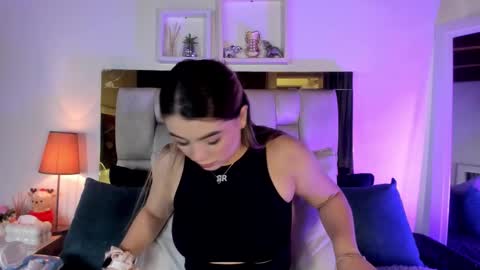 Isabella online show from March 2, 12:01 pm