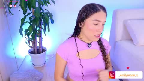 Emi online show from May 20, 1:57 am