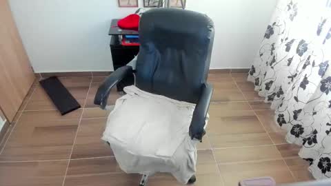 Emma online show from January 5, 5:27 pm