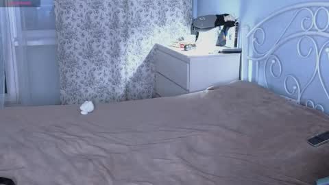 Sam  online show from March 4, 3:09 pm