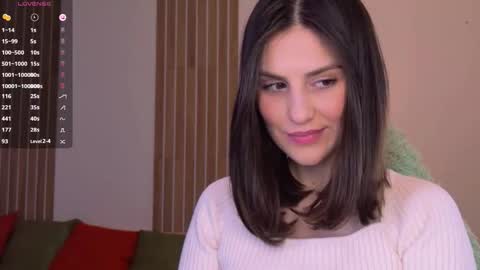 _esmeraldiyaa_ online show from February 2, 6:15 pm