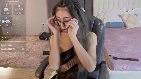  F R A U  online show from October 25, 1:28 am