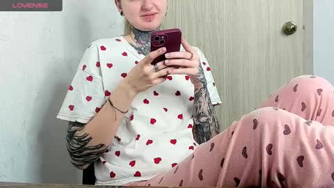 Alis online show from March 2, 6:40 pm