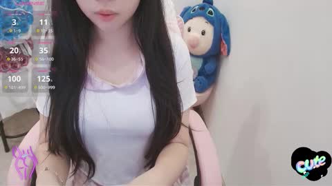 Snapshot of _girlcute_ chatting on October 20, 1:10 am Anna online show from October 20, 1:10 am