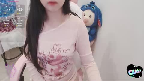 Snapshot of _girlcute_ chatting on October 18, 12:15 am Anna online show from October 18, 12:15 am