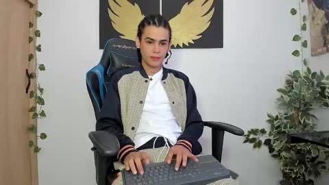 Snapshot of _jaay77 chatting on January 29, 7:32 pm Jay online show from January 29, 7:32 pm