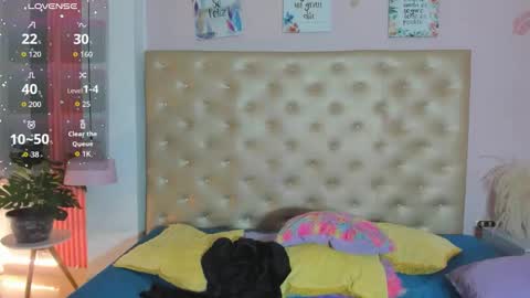 J A D E online show from November 4, 12:06 pm