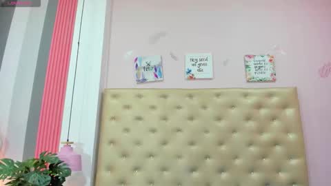 Snapshot of _jade_01 chatting on October 8, 12:22 pm J A D E online show from October 8, 12:22 pm