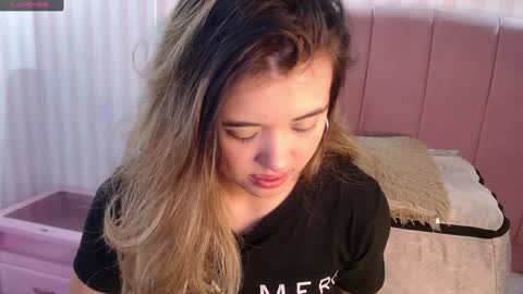 Snapshot of _jeessy chatting on January 15, 3:33 am _jeessy online show from January 15, 3:33 am