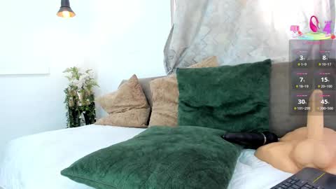    online show from September 22, 7:51 pm