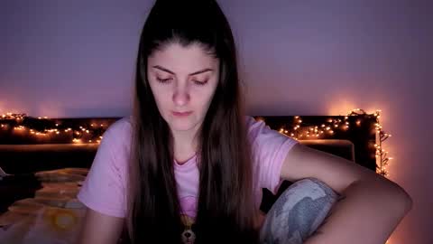 _just_a_simple_girl online show from February 3, 2:10 pm