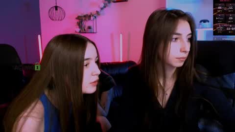 _kellykitten_ online show from March 23, 10:20 am