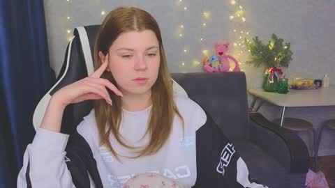 Molly   Emily online show from January 5, 5:38 pm