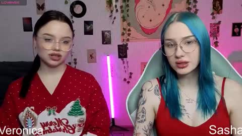 _kitekat_ online show from December 16, 9:37 am