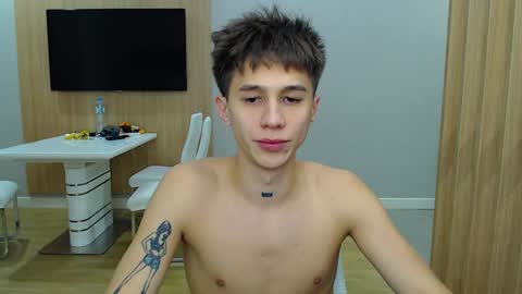 Snapshot of _kurt chatting on December 14, 3:39 am Kurt online show from December 14, 3:39 am