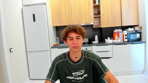 Snapshot of _kurt chatting on September 11, 4:03 am Kurt online show from September 11, 4:03 am