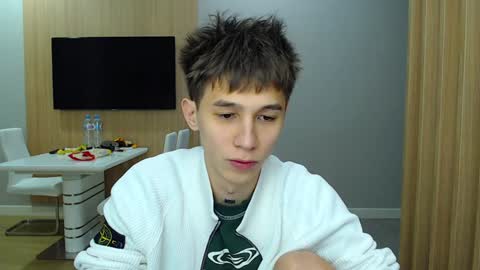 Snapshot of _kurt chatting on December 13, 12:20 am Kurt online show from December 13, 12:20 am