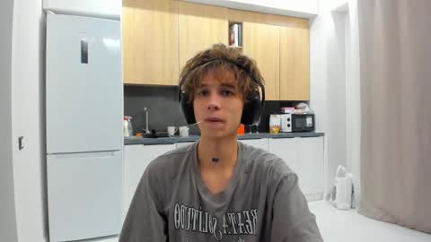 Snapshot of _kurt chatting on October 14, 12:46 am Kurt online show from October 14, 12:46 am