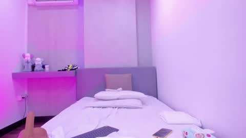 Kylie online show from March 12, 10:17 pm