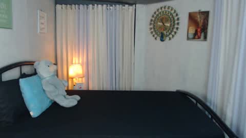 Kylie online show from March 8, 8:00 am