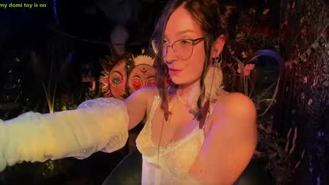 Lady Luna online show from May 15, 11:45 pm