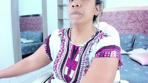 NAILHA SAJANI  online show from March 6, 11:47 am