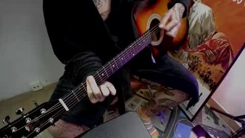 Snapshot of _layne chatting on September 28, 9:18 am Layne online show from September 28, 9:18 am