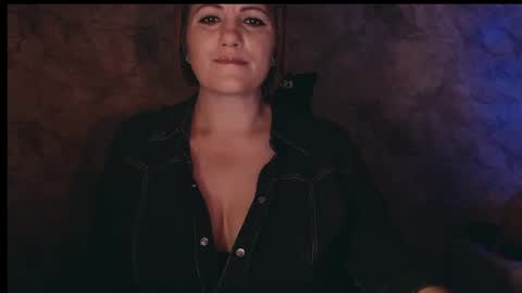 Snapshot of _letty_ chatting on October 24, 10:32 pm Letty online show from October 24, 10:32 pm