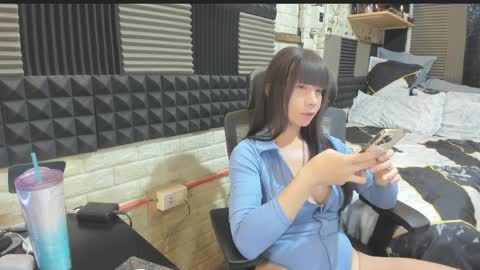 lexie online show from March 31, 4:46 am