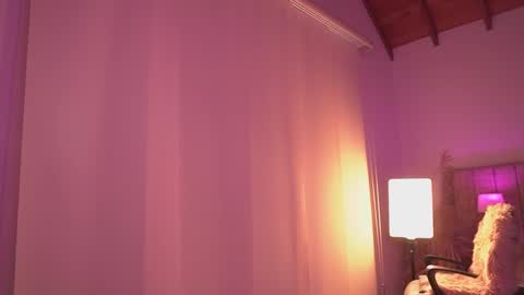 Lissana online show from November 12, 10:45 pm