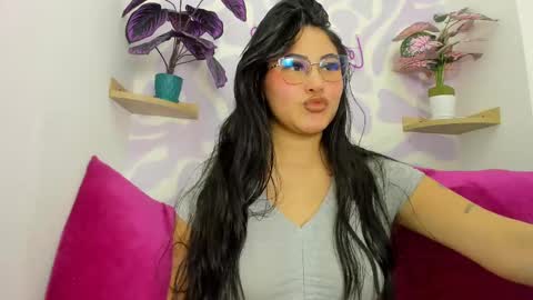 Snapshot of _little_ivy chatting on October 1, 4:39 pm Ivy 3 online show from October 1, 4:39 pm