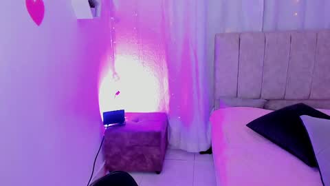 Snapshot of _little_ivy chatting on January 21, 10:08 pm Ivy 3 online show from January 21, 10:08 pm