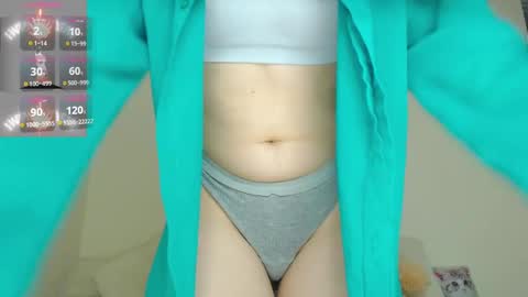 Snapshot of _little_misss chatting on January 23, 7:32 am Mila  online show from January 23, 7:32 am