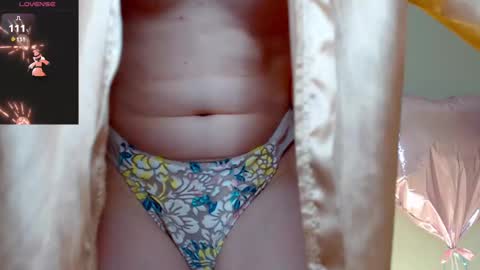 Snapshot of _little_misss chatting on January 28, 7:32 am Mila  online show from January 28, 7:32 am