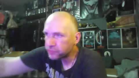 That guy online show from March 5, 4:54 am