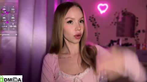 Snapshot of _love_me_again chatting on October 19, 9:41 pm Katie online show from October 19, 9:41 pm
