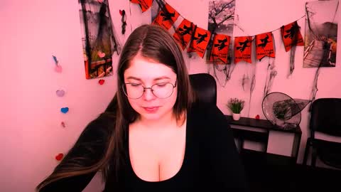 Snapshot of _lovely_mary chatting on October 29, 10:06 am Mary online show from October 29, 10:06 am