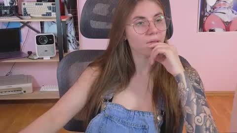 Ann online show from March 19, 8:36 pm