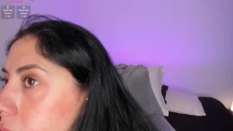   online show from November 21, 4:38 pm