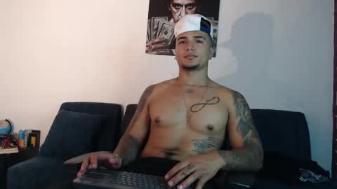 STIVEN online show from May 6, 11:44 pm