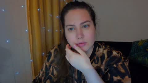 Snapshot of _madalexa_ chatting on December 24, 9:55 pm Alexa online show from December 24, 9:55 pm
