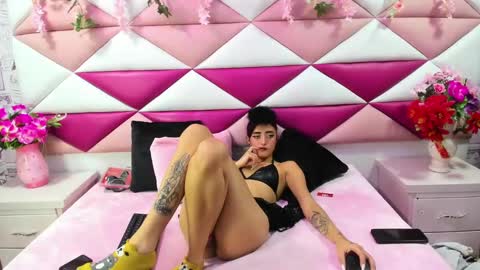 Snapshot of _maleja_19_ chatting on October 3, 4:54 am maleja online show from October 3, 4:54 am