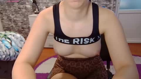  Mari  online show from May 14, 8:23 am