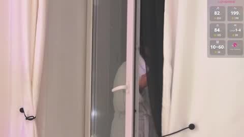 Mari online show from April 3, 1:51 pm