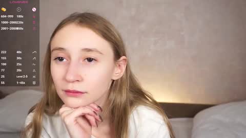  Gwen  online show from September 21, 4:27 am