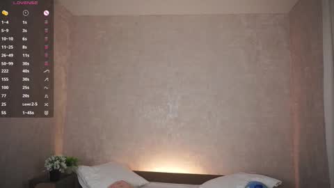  Gwen  online show from September 25, 4:08 am