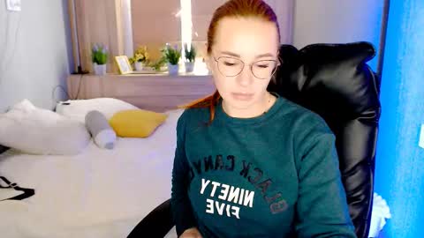 Snapshot of _mi_amore chatting on October 26, 8:15 am _mi_amore online show from October 26, 8:15 am