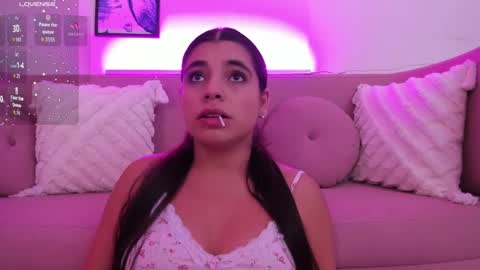 Snapshot of _mia_blue_18_ chatting on October 6, 8:15 pm MIa blue 18 online show from October 6, 8:15 pm