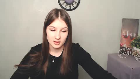 Snapshot of _miaangel_ chatting on March 9, 2:21 pm Mia online show from March 9, 2:21 pm
