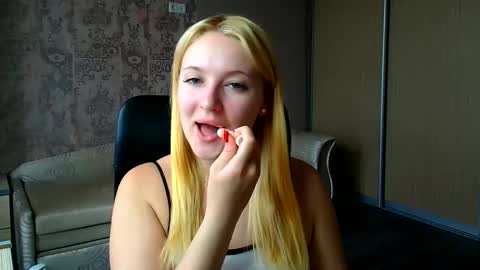 Melanie online show from June 3, 11:57 am